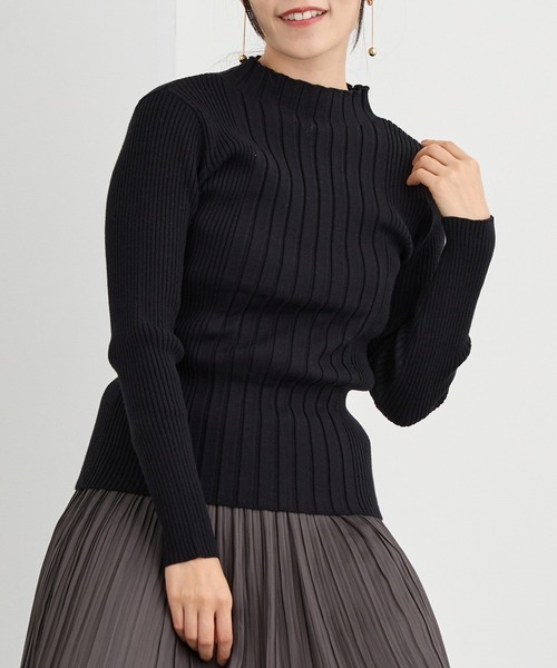 NICOLE white（ニコルホワイト）の「ランダムリブニットプルオーバー（ニット/セーター・レディース・ブラック/サックスブルー/オフホワイト/イエロー・FREE）」の2枚目の写真