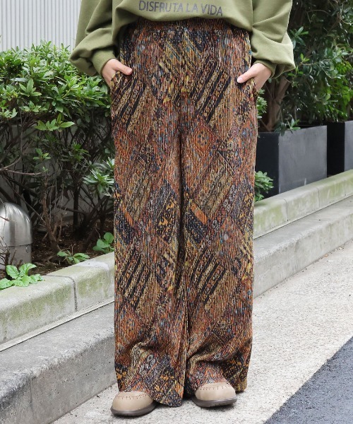 チチカカ(チチカカ)の「ベロアクレープアソートプリントパンツ(その他パンツ・レディース・その他1/その他2/その他3・FREE)」の1枚目の写真