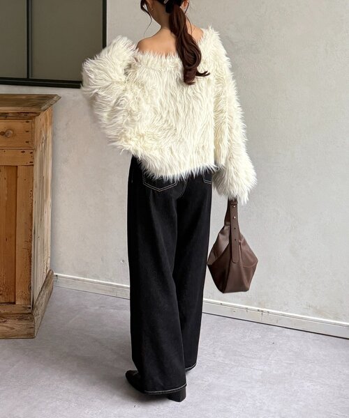 Thevon（ゼボン）の「ショート丈ボリュームシャギーニット（ニット/セーター・レディース・ベージュ/チャコールグレー/アイボリー・FREE）」の10枚目の写真