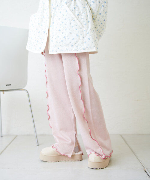 w closet（ダブルクローゼット）の「【ラメ生地】フリルラメパンツ（その他パンツ・レディース・ブラック/アイボリー/ピンク・FREE）」の3枚目の写真