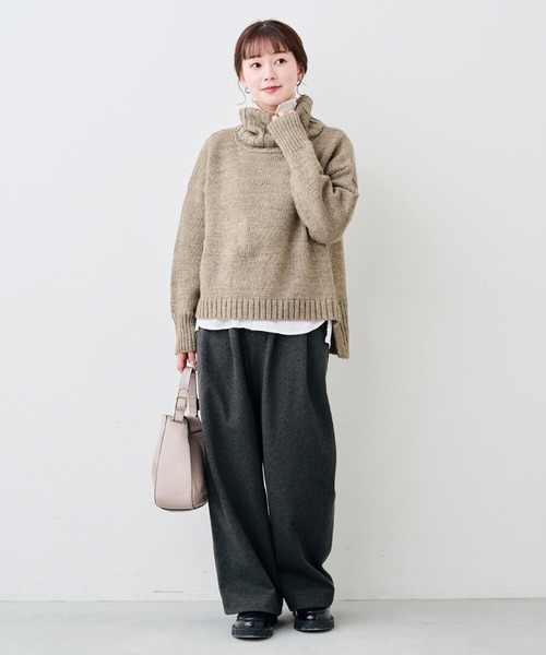 Sunny clouds（サニークラウズ）の「サニークラウズ　ちょいオフタートルセーター（ニット/セーター・レディース・ブルー/ブラック/ベージュ・M/L/LL）」の4枚目の写真