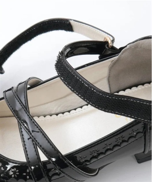 axes femme（アクシーズファム）の「クロスストラップパンプス（パンプス・キッズ・ブラック/ホワイト・X-LARGE/LARGE/MEDIUM）」の7枚目の写真