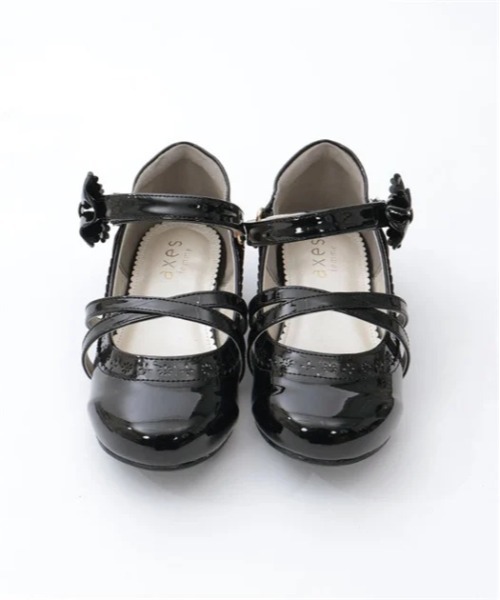 axes femme（アクシーズファム）の「クロスストラップパンプス（パンプス・キッズ・ブラック/ホワイト・X-LARGE/LARGE/MEDIUM）」の3枚目の写真