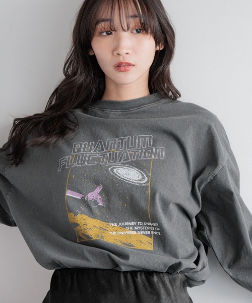 LOWRYS FARM(ローリーズファーム)の「カコウプリントTLS291616(Tシャツ/カットソー・レディース・オフホワイト/グレー/チャコールグレー/アイボリー・FREE)」の3枚目の写真