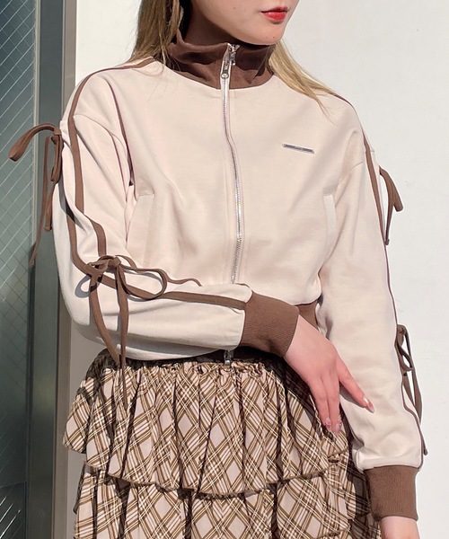 one way(ワンウェイ)の「袖リボントラックジャケット(その他アウター・レディース・ホワイト/ベージュ/ブラック・FREE)」の3枚目の写真