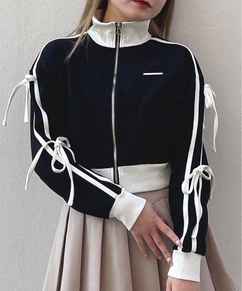 one way(ワンウェイ)の「袖リボントラックジャケット(その他アウター・レディース・ホワイト/ベージュ/ブラック・FREE)」の4枚目の写真