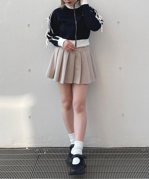 one way(ワンウェイ)の「袖リボントラックジャケット(その他アウター・レディース・ホワイト/ベージュ/ブラック・FREE)」の8枚目の写真