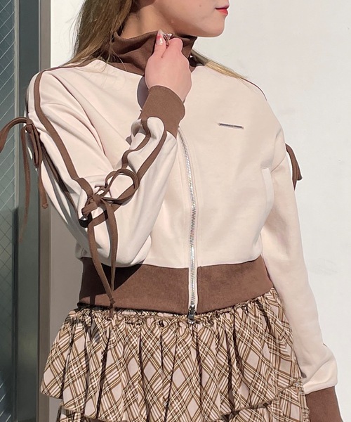 one way(ワンウェイ)の「袖リボントラックジャケット(その他アウター・レディース・ホワイト/ベージュ/ブラック・FREE)」の11枚目の写真