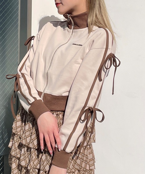 one way(ワンウェイ)の「袖リボントラックジャケット(その他アウター・レディース・ホワイト/ベージュ/ブラック・FREE)」の12枚目の写真