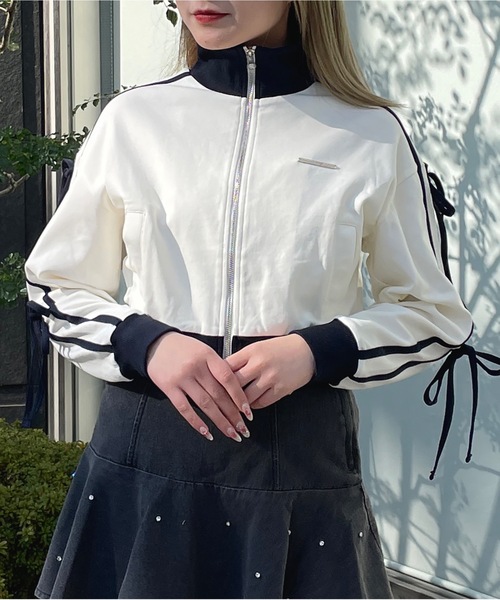 one way(ワンウェイ)の「袖リボントラックジャケット(その他アウター・レディース・ホワイト/ベージュ/ブラック・FREE)」の17枚目の写真