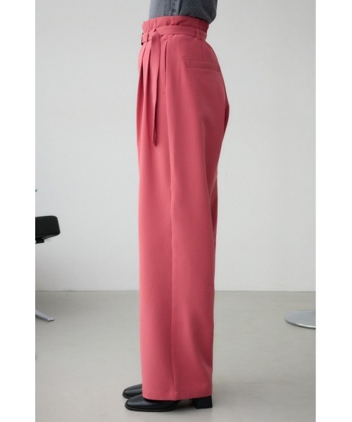 AZUL by moussy（アズールバイマウジー）の「ベルトタックワイドパンツ（スラックス・レディース・ライトベージュ/ピンク/ブラック・SMALL/MEDIUM）」の10枚目の写真