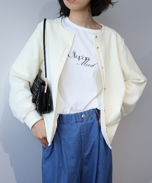 leswel(レスウェル)の「【L~5L 大きいサイズ】ビジューロゴプリントTシャツ(Tシャツ/カットソー・レディース・オフホワイト/ブルー/チャコールグレー・L/LL/3L/4L/5L)」の9枚目の写真