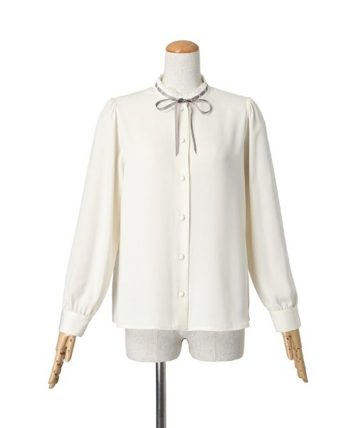 F i.n.t(フィント)の「はしごリボンスタンドカラーブラウス/ fint フィント(シャツ/ブラウス・レディース・ピンクベージュ/オフホワイト・FREE)」の13枚目の写真