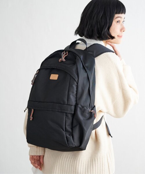 LBC(エルビーシー)の「10ポケットBIGリュック(バックパック/リュック・レディース・グレイッシュベージュ/ブラック/キャメル/ブルー系その他/カーキ・FREE)」の11枚目の写真