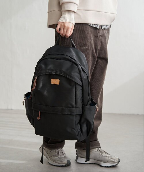 LBC(エルビーシー)の「10ポケットBIGリュック(バックパック/リュック・レディース・グレイッシュベージュ/ブラック/キャメル/ブルー系その他/カーキ・FREE)」の12枚目の写真