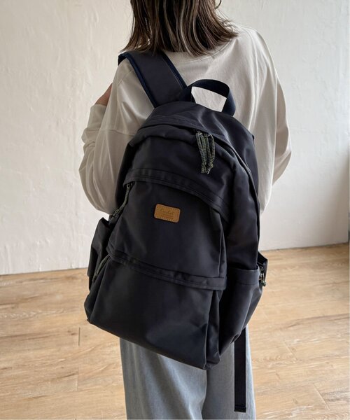 LBC(エルビーシー)の「10ポケットBIGリュック(バックパック/リュック・レディース・グレイッシュベージュ/ブラック/キャメル/ブルー系その他/カーキ・FREE)」の22枚目の写真