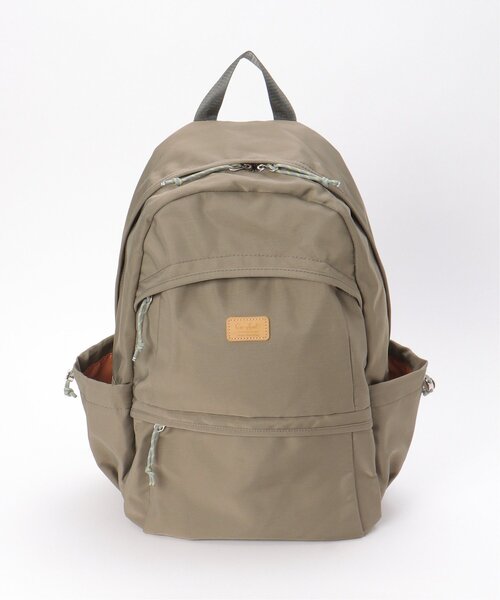 LBC(エルビーシー)の「10ポケットBIGリュック(バックパック/リュック・レディース・グレイッシュベージュ/ブラック/キャメル/ブルー系その他/カーキ・FREE)」の13枚目の写真