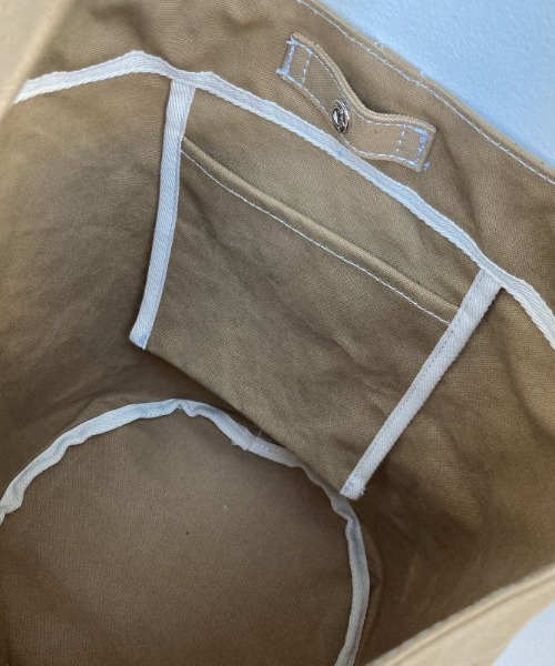 EARTH MADE（アースメイド）の「CANVAS WASH BOTTOM TOTE（トートバッグ・メンズ・グレー/ブラック/ベージュ・FREE）」の6枚目の写真