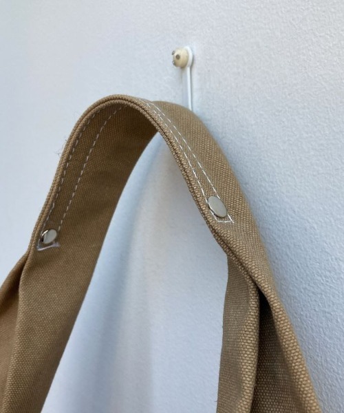 EARTH MADE（アースメイド）の「CANVAS WASH BOTTOM TOTE（トートバッグ・メンズ・グレー/ブラック/ベージュ・FREE）」の7枚目の写真