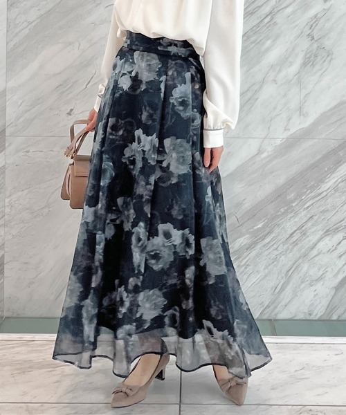 couture brooch（クチュールブローチ）の「【大人可愛い・きれいめ】Springオーガンフルールスカート（スカート・レディース・ブラック系/ライトグレー系/ベージュ系その他・36/38/40/42）」の2枚目の写真