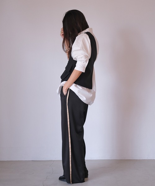 AKTE（アクテ）の「アシンメトリーベスト（ベスト・レディース・ブラック/チャコール・FREE）」の4枚目の写真