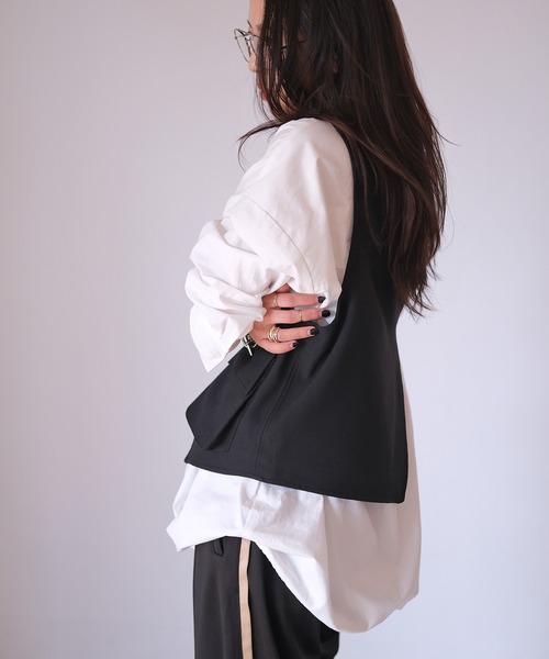 AKTE（アクテ）の「アシンメトリーベスト（ベスト・レディース・ブラック/チャコール・FREE）」の9枚目の写真