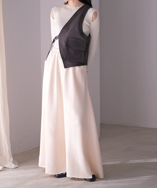 AKTE（アクテ）の「アシンメトリーベスト（ベスト・レディース・ブラック/チャコール・FREE）」の17枚目の写真