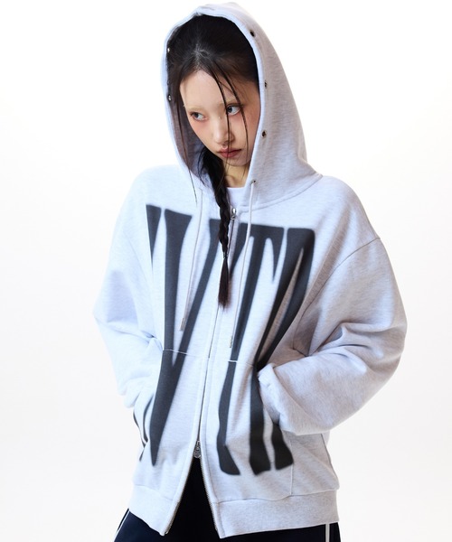 LUVISTRUE(ラヴイズトゥルー)の「LVTR HOOD ZIPUP(パーカー・レディース・ホワイト/その他・FREE)」の2枚目の写真