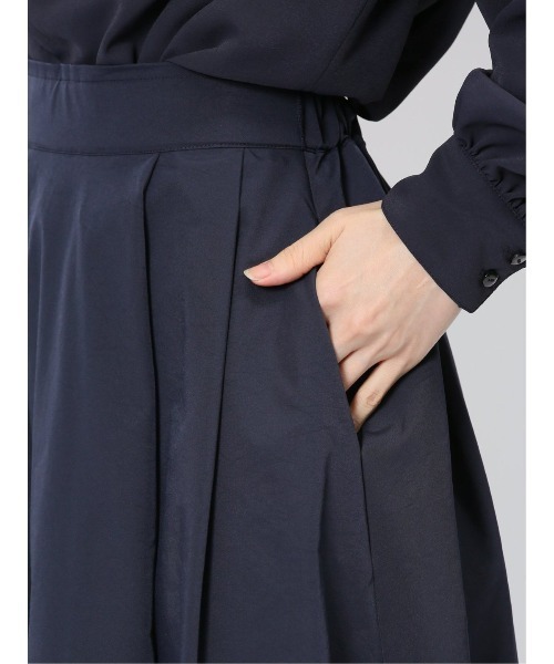 m.f.editorial（エムエフエディトリアル）の「【ストレッチ ウォッシャブル】m.f.エディトリアルレディース Aラインミモレ丈 タック入りスカート（スカート・レディース・ネイビー/グレー系その他2・FREE）」の6枚目の写真