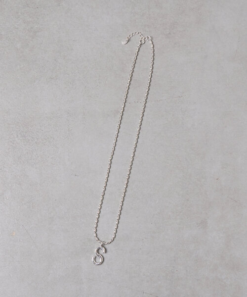 BEARDSLEY（ビアズリー）の「イニシャルネックレス(S)（ネックレス・レディース・シルバー・FREE）」の2枚目の写真