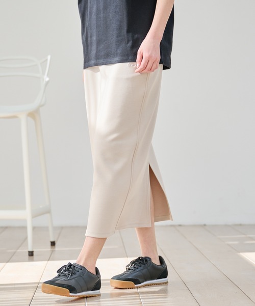 Arnold Palmer(アーノルドパーマー)の「ハイストレッチ ナロー スカート(スカート・レディース・ライトベージュ/ブラック・L/M/S)」の9枚目の写真