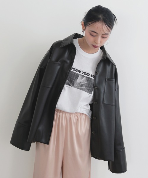 LIAN(リアン)の「ロゴプリントcrevisT(Tシャツ/カットソー・レディース・ピンク/ネイビー/グレー/オフホワイト・0/1)」の2枚目の写真