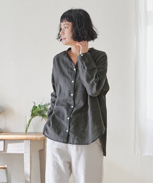 LBC（エルビーシー）の「リネンコットンバンドカラーシャツ（シャツ/ブラウス・レディース・チャコールグレー/ライトブルー/オレンジ/ホワイト/グリーン・M）」の3枚目の写真