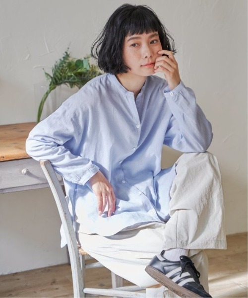 LBC（エルビーシー）の「リネンコットンバンドカラーシャツ（シャツ/ブラウス・レディース・チャコールグレー/ライトブルー/オレンジ/ホワイト/グリーン・M）」の6枚目の写真