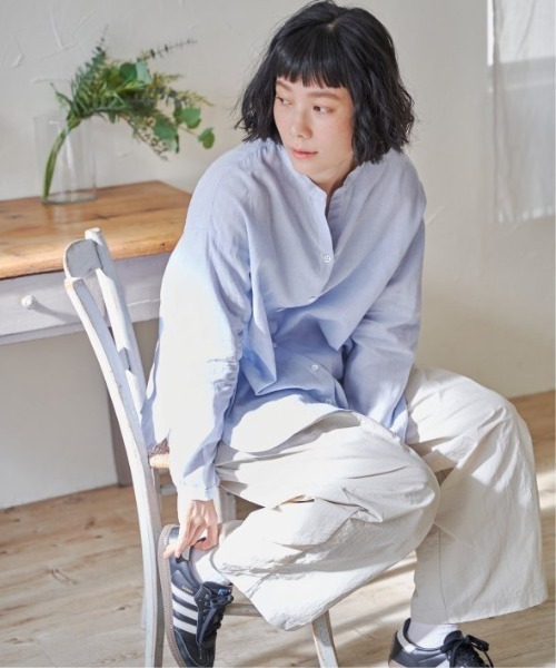 LBC（エルビーシー）の「リネンコットンバンドカラーシャツ（シャツ/ブラウス・レディース・チャコールグレー/ライトブルー/オレンジ/ホワイト/グリーン・M）」の16枚目の写真