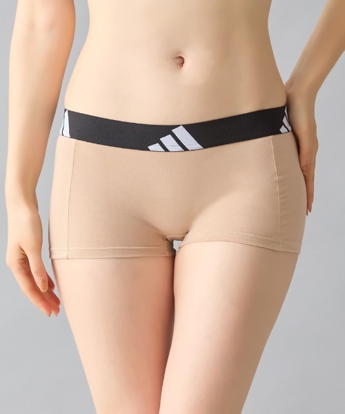 adidas(アディダス)の「adidas/アディダス ハーフショーツ 吸汗速乾(ショーツ・レディース・杢グレー/ベージュ系その他/ブラック/パープル系その他・MEDIUM/LARGE/SMALL)」の3枚目の写真