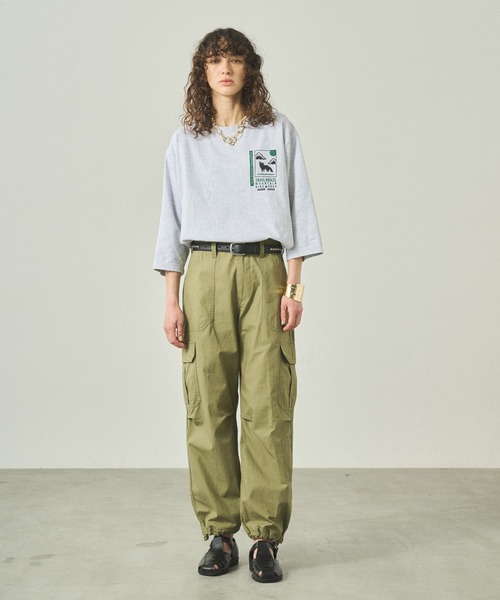 kha:ki(カーキ)の「「KHA:KI / カーキ」 7TH TEE -TRAILBRAZE- 7TH TEE -TRAILBRAZE-(Tシャツ/カットソー・レディース・アッシュグレー/ホワイト・1)」の3枚目の写真