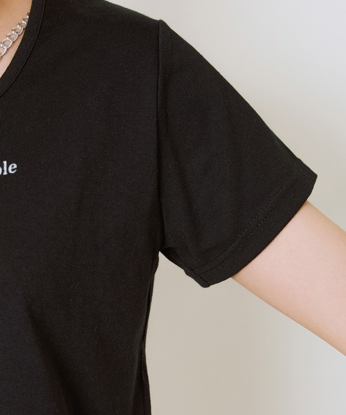 GORGE(ゴージ)の「《チョーカー風ネックレス付き》レディース ロゴTシャツ ショート丈 半袖 バタフライネックレス 春夏秋(Tシャツ/カットソー・レディース・ブラック/グレー/オフホワイト・F)」の14枚目の写真