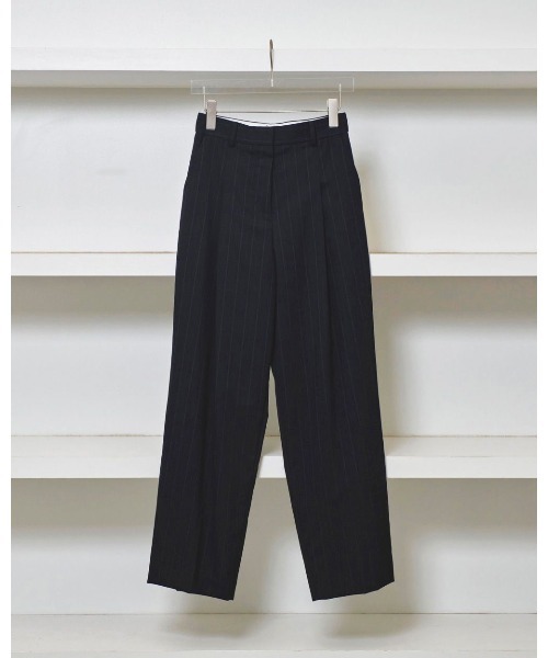 TODAYFUL(トゥデイフル)の「TODAYFUL Stripe Tuck Trousers 12510702(スラックス・レディース・インディゴブルー・36/38)」の4枚目の写真