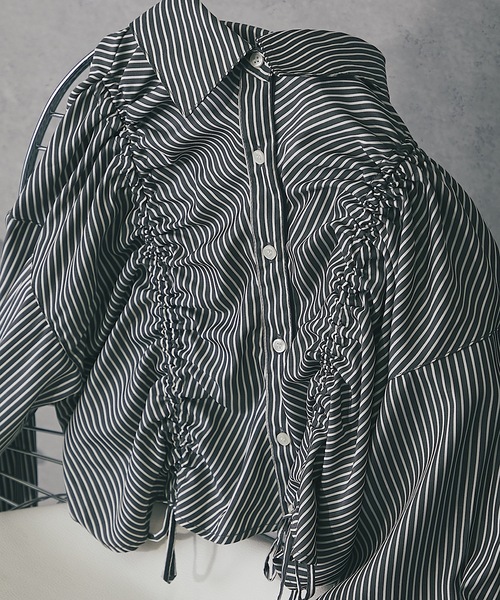 ANOTHER S(アナザーエス)の「フロントシャーリングショートストライプブラウス(シャツ/ブラウス・レディース・ブルー系その他/ブラック×ホワイト/ピンク/ブルー/オフホワイト/ホワイト×ブラック・FREE)」の1枚目の写真