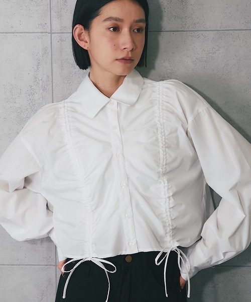 ANOTHER S(アナザーエス)の「フロントシャーリングショートストライプブラウス(シャツ/ブラウス・レディース・ブルー系その他/ブラック×ホワイト/ピンク/ブルー/オフホワイト/ホワイト×ブラック・FREE)」の2枚目の写真