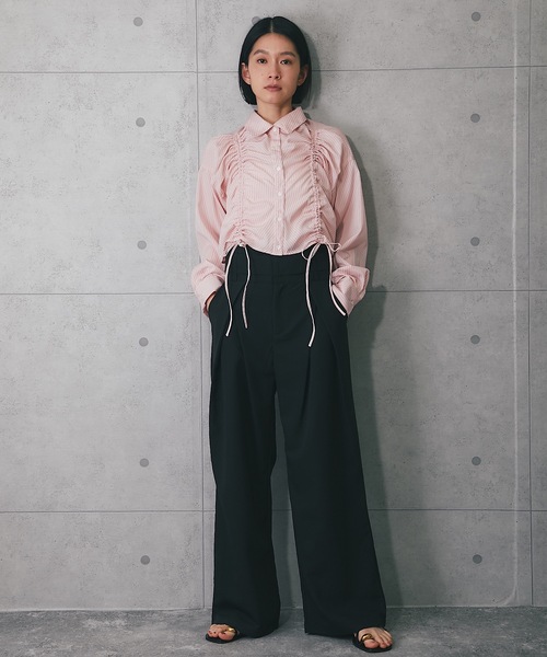 ANOTHER S(アナザーエス)の「フロントシャーリングショートストライプブラウス(シャツ/ブラウス・レディース・ブルー系その他/ブラック×ホワイト/ピンク/ブルー/オフホワイト/ホワイト×ブラック・FREE)」の17枚目の写真