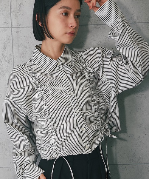 ANOTHER S(アナザーエス)の「フロントシャーリングショートストライプブラウス(シャツ/ブラウス・レディース・ブルー系その他/ブラック×ホワイト/ピンク/ブルー/オフホワイト/ホワイト×ブラック・FREE)」の11枚目の写真