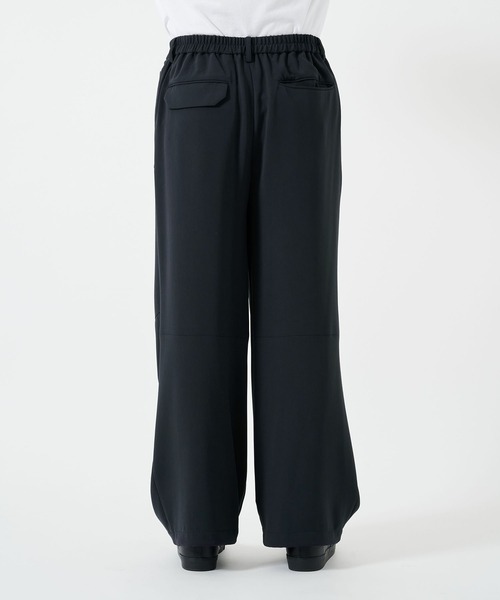 STUDIOUS（ステュディオス）の「【STUDIOUS】ESSENTIAL RELAX WIDE PANTS（カーゴパンツ・メンズ・ダークグレー/ブラック・1/2）」の14枚目の写真