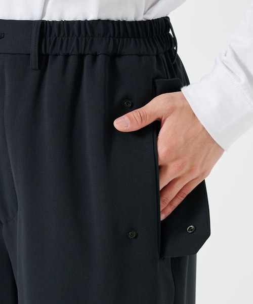 STUDIOUS（ステュディオス）の「【STUDIOUS】ESSENTIAL RELAX WIDE PANTS（カーゴパンツ・メンズ・ダークグレー/ブラック・1/2）」の17枚目の写真