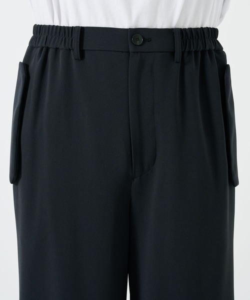 STUDIOUS（ステュディオス）の「【STUDIOUS】ESSENTIAL RELAX WIDE PANTS（カーゴパンツ・メンズ・ダークグレー/ブラック・1/2）」の22枚目の写真