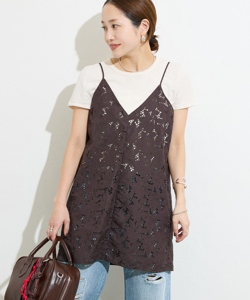 TICCA（ティッカ）の「別注【TICCA / ティッカ】フラワーレースキャミ（シャツ/ブラウス・レディース・ブラック/ブラウン・FREE）」の2枚目の写真