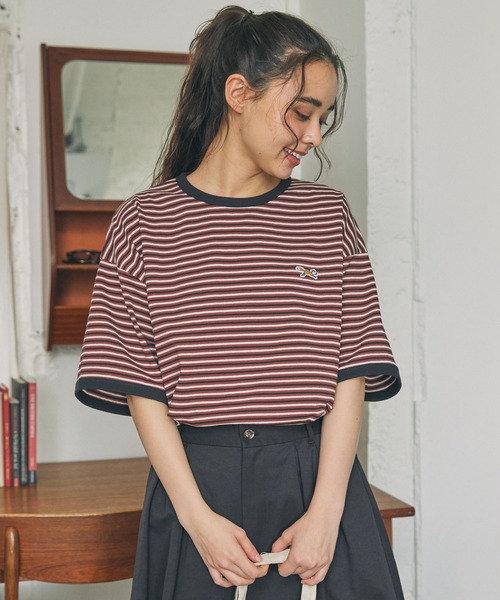 PENNEYS(ぺニーズ)の「PENNEYS/ペニーズ 別注 THE FOX ロゴ ワッペン刺繍 ボーダーTシャツ(Tシャツ/カットソー・レディース・ネイビー系/ネイビー系1/ブラック系1/ブラック系・FREE)」の3枚目の写真