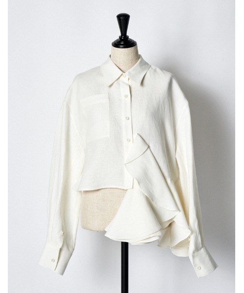 RUMCHE（ラムシェ）の「Moon Ruffle Shirt / ムーンラッフルシャツ（シャツ/ブラウス・レディース・オフホワイト・FREE）」の4枚目の写真