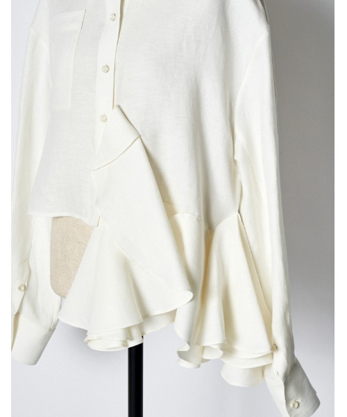 RUMCHE（ラムシェ）の「Moon Ruffle Shirt / ムーンラッフルシャツ（シャツ/ブラウス・レディース・オフホワイト・FREE）」の8枚目の写真